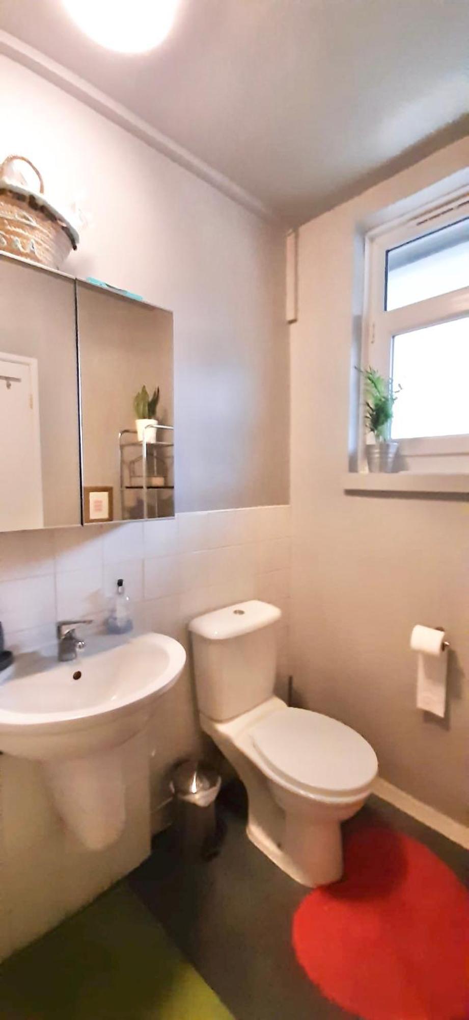 Apartment Artist's