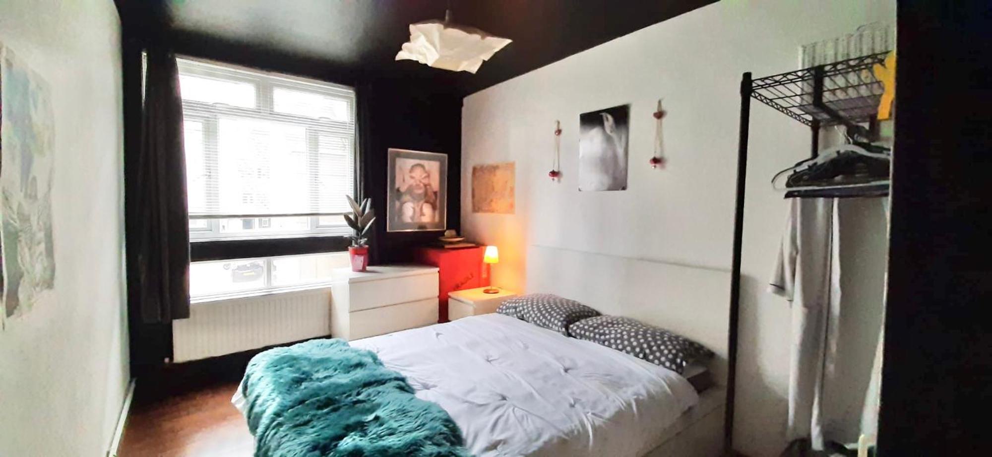 Apartment Artist's *