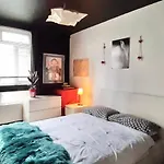 Artist\'S Apartment